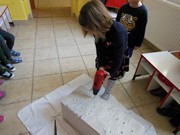 Šroubujeme, zatloukáme, vrtáme a řežeme -polytechnika ve školce